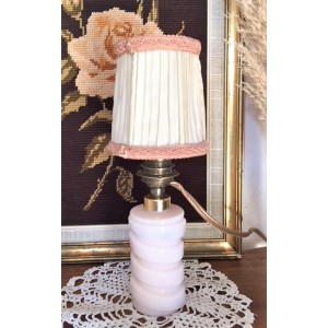 Lampe vintage en opaline...