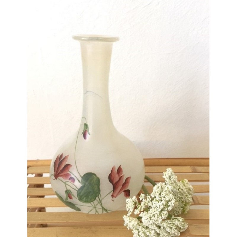 Vase rond soliflore en verre peint opaque avec un joli décor de fleurs