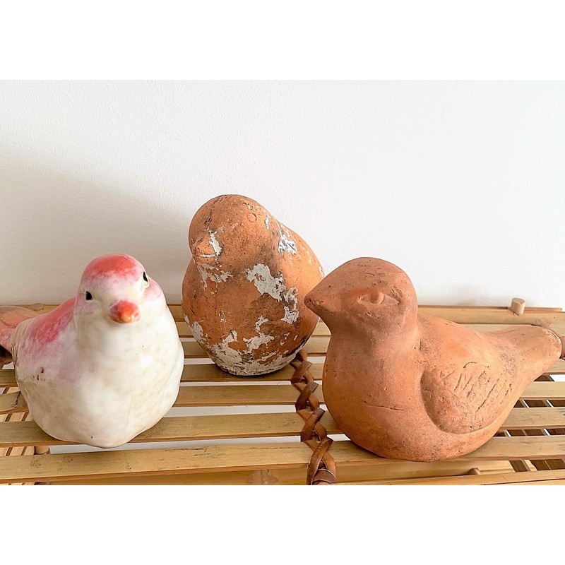 3 oiseaux décoratifs en céramique émaillée et en terre cuite patinée