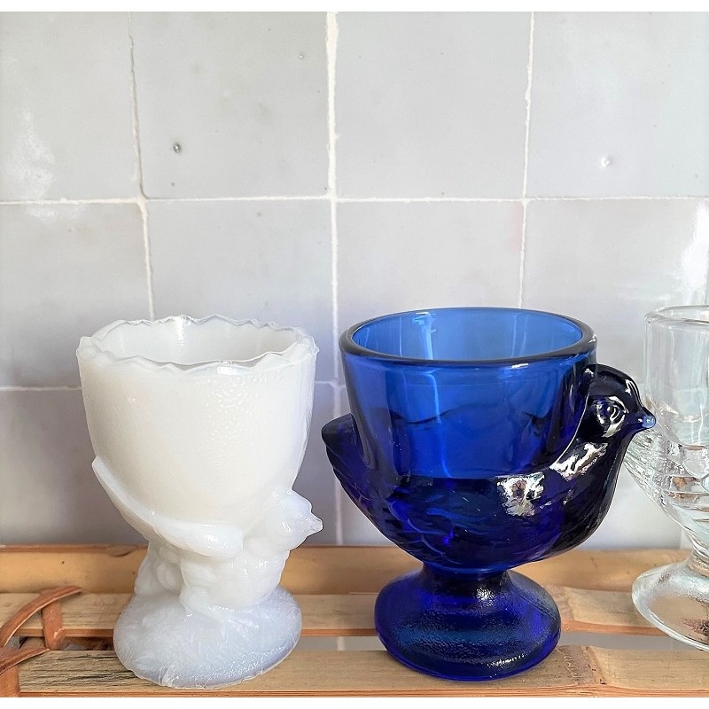 ANCIEN COQUETIER EN Verre/opaline . EUR 12,00 - FR