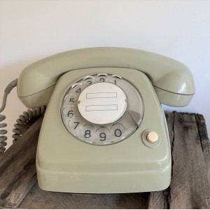 Téléphone vintage à cadran POST DeTeWe, coloris gris et jaune crème