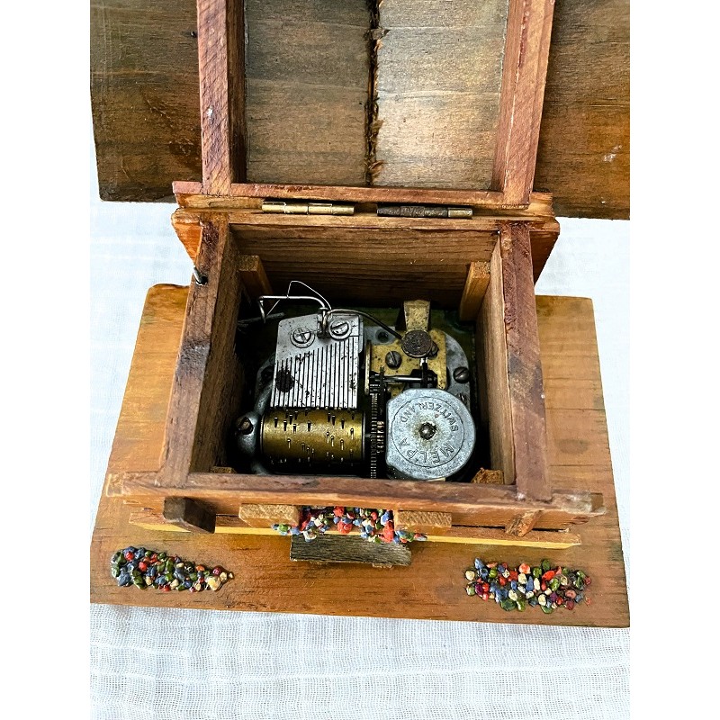 ANCIENNE BOITE A musique coffret a bijoux danseuse EUR 15,00 - FR