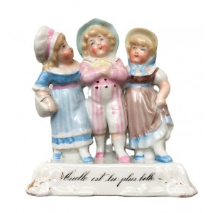 Figurine trio d'enfants en...