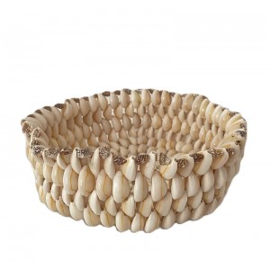 Corbeille en coquillages Cauri