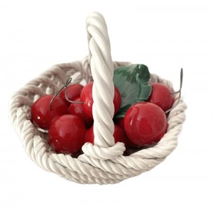 Panier de cerises en barbotine