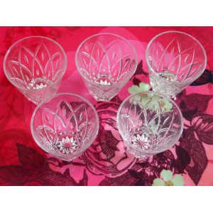 Anciens petits verres vieux...